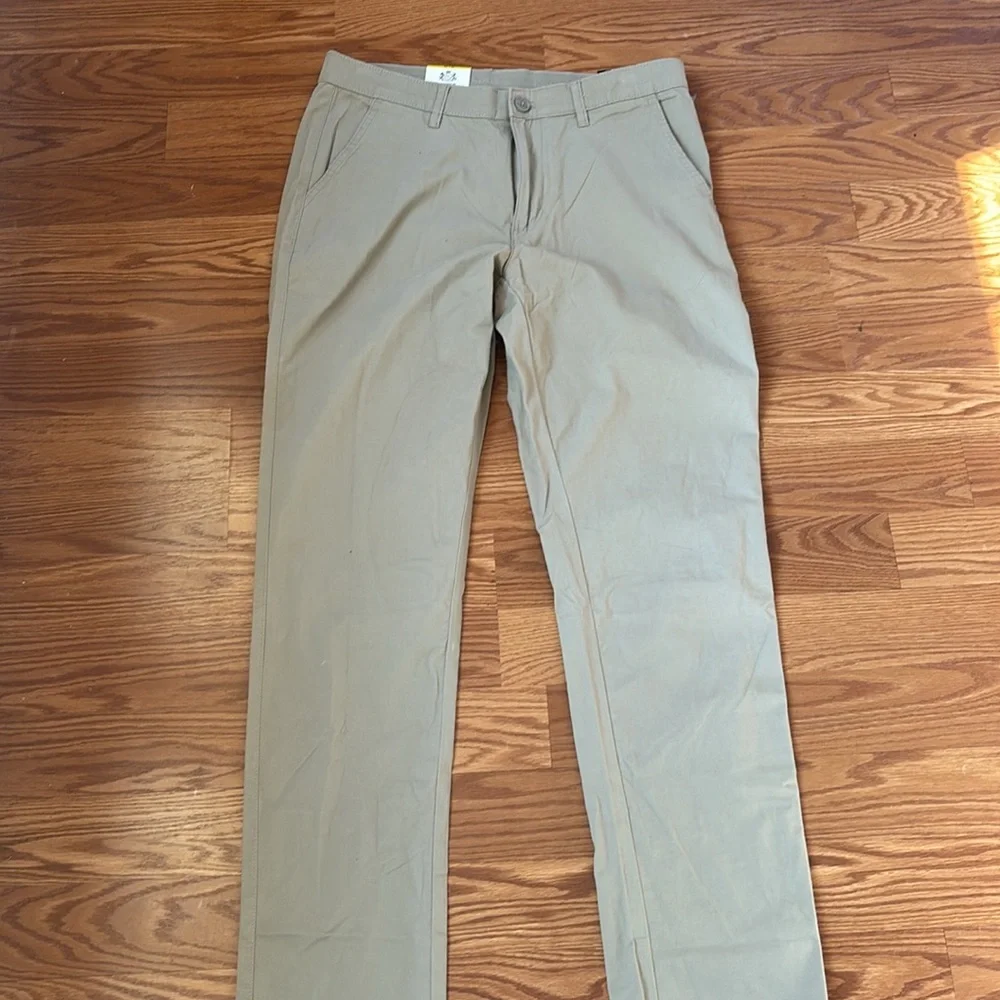 NEW English Laundry Flat Front Tan Chinos Khakis Slimmer Straight Leg Size 32x34